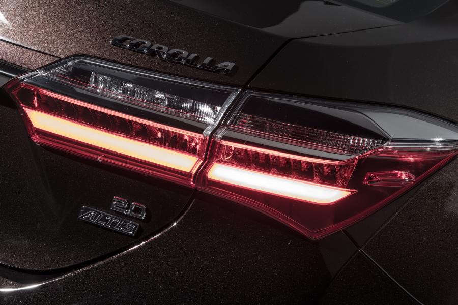 Детали экстерьера Toyota Corolla Altis 2017 года  (LA) (фото 9 из 22)